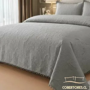 Cobertor Quilt Plumón Elasticada Gris Cobertor Quilt Plumón Elasticada Gris - Cobertores.cl